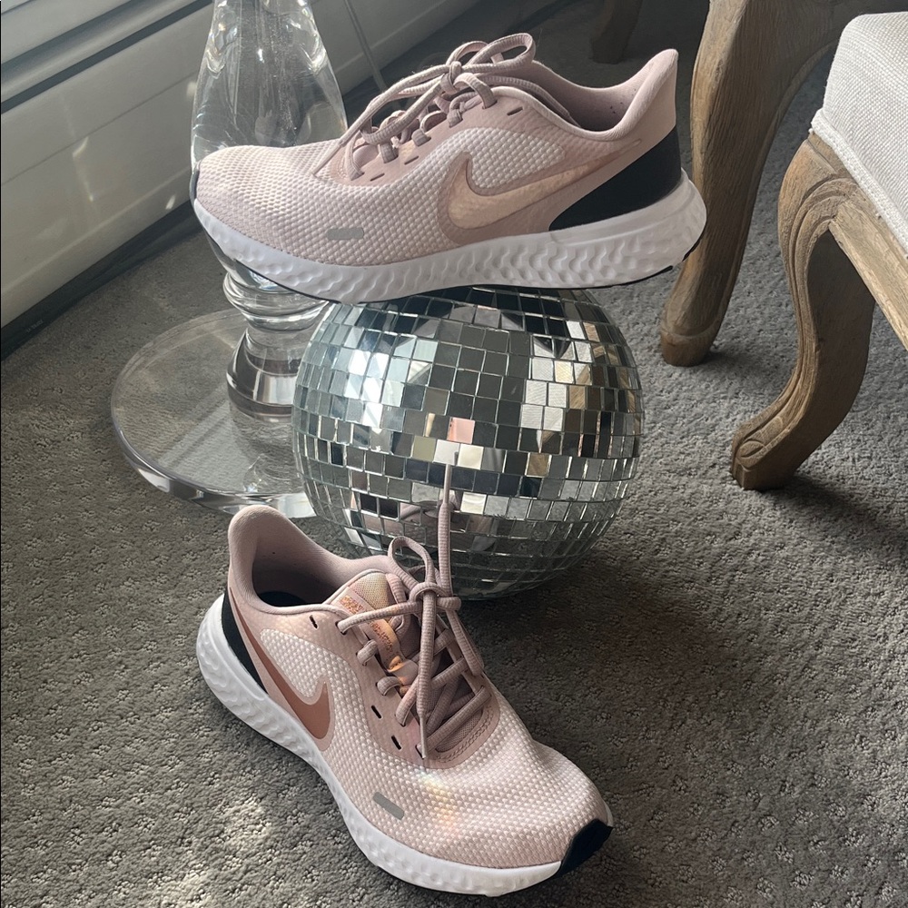 Nike Women's Blush Pink Sneakers - Picture 7 of 9